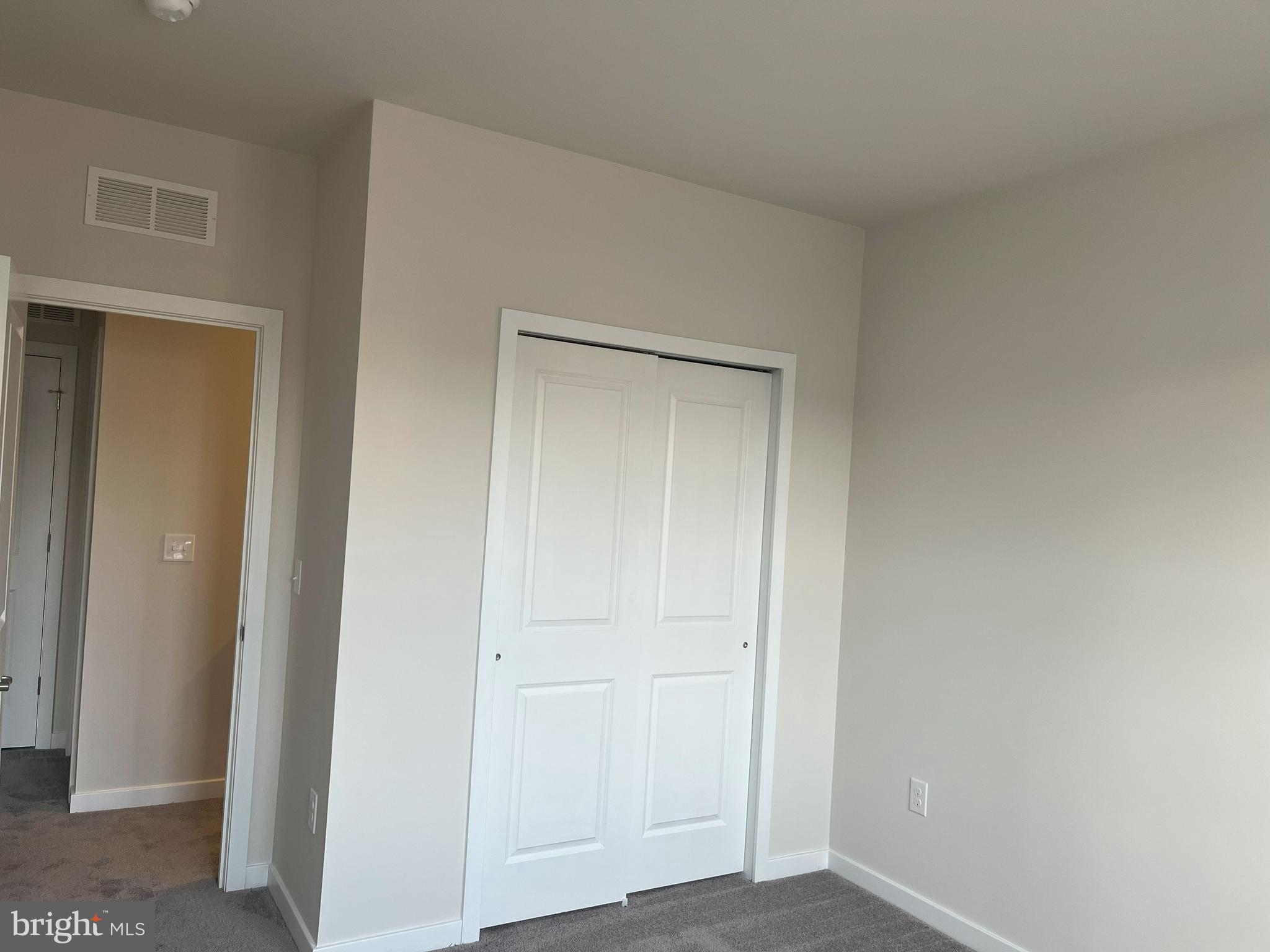 RIVER PIONTE - Residential Lease