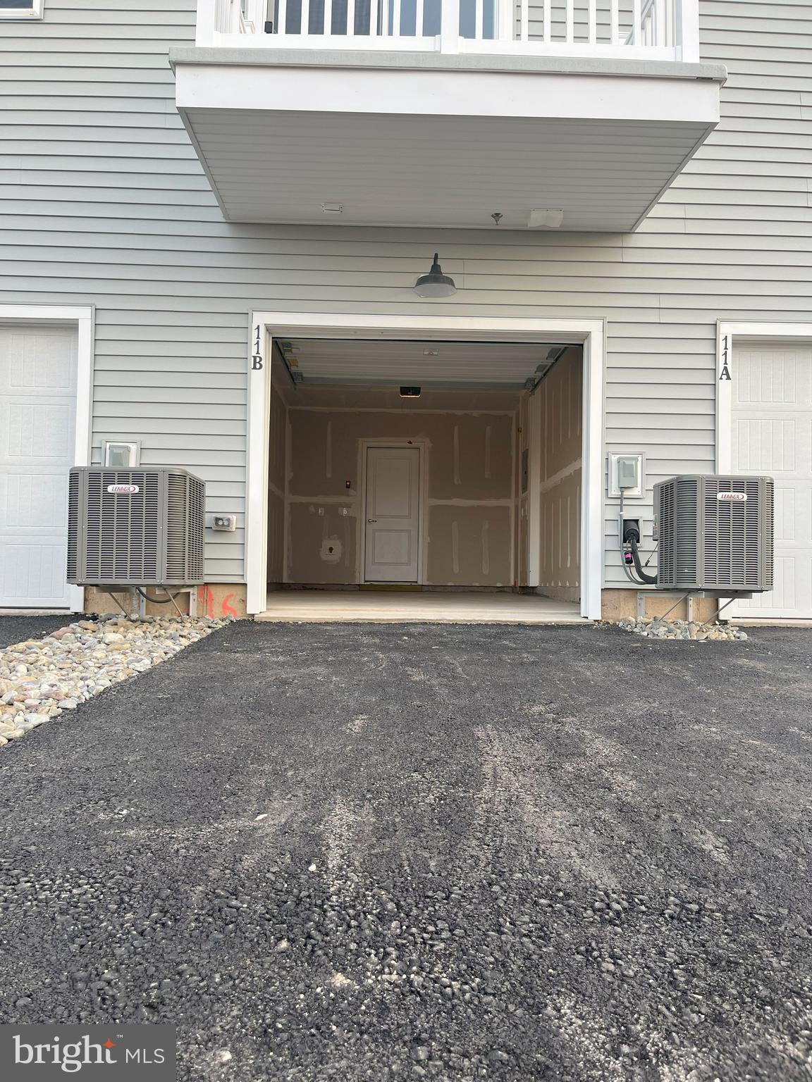 RIVER PIONTE - Residential Lease