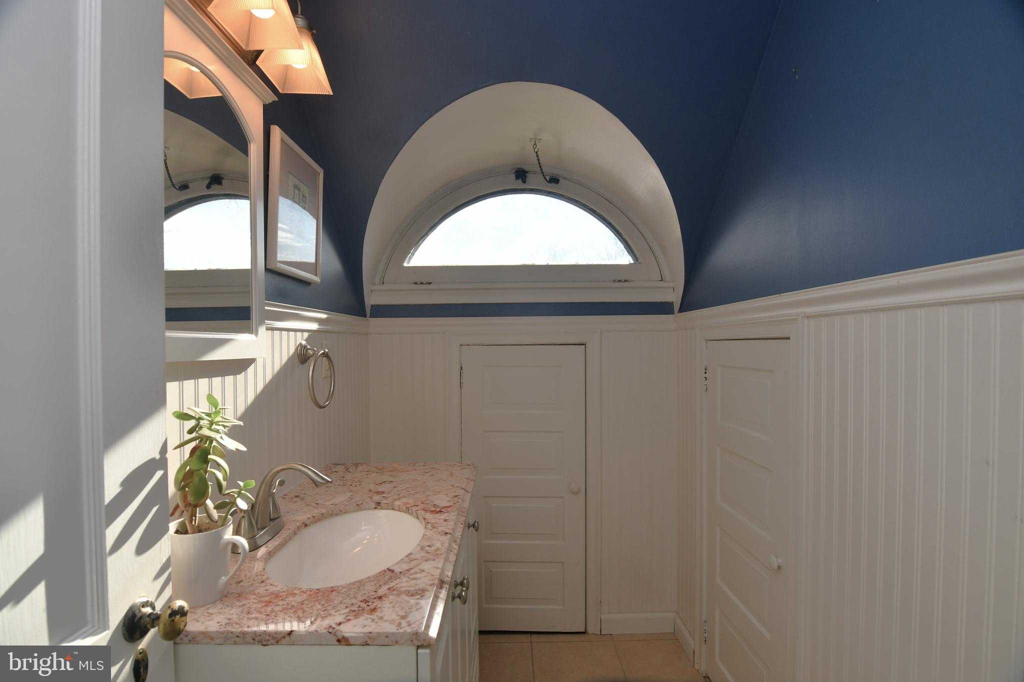 MOUNTAIN VIEW - Residential