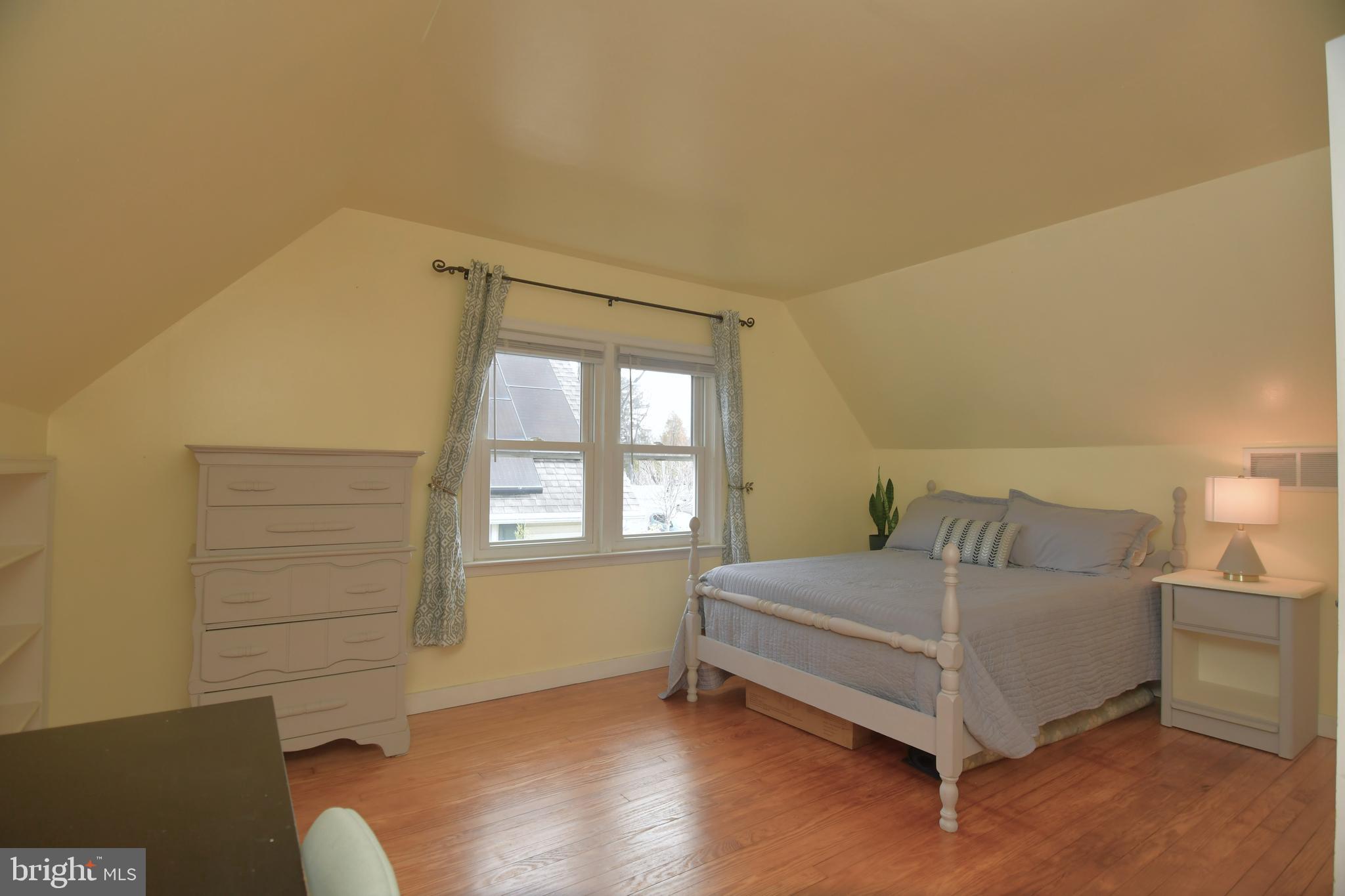 MOUNTAIN VIEW - Residential