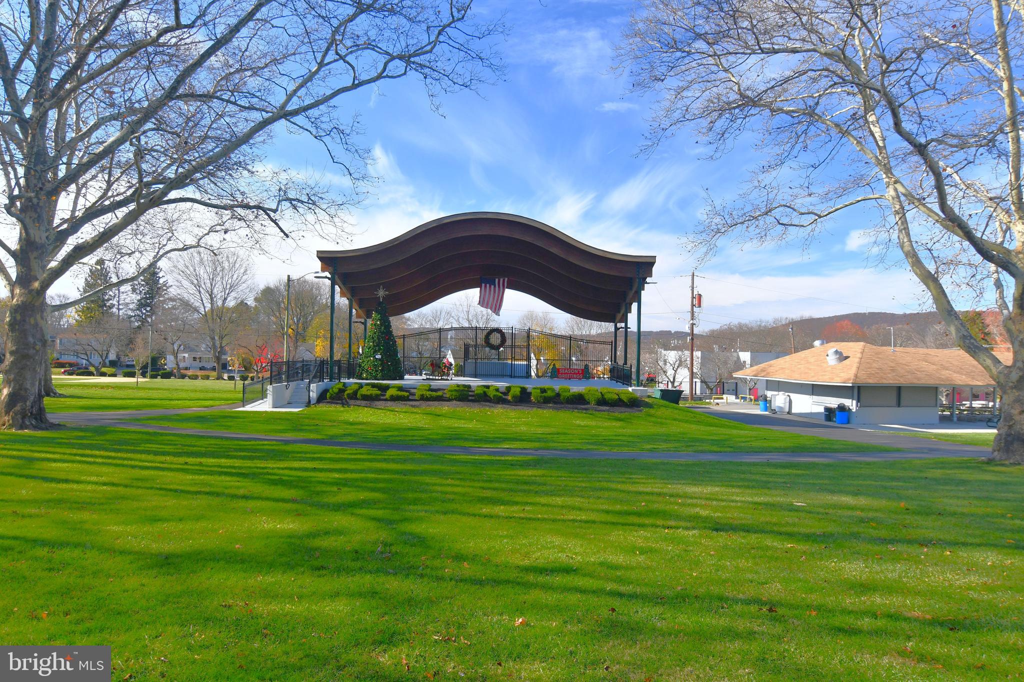 MOUNTAIN VIEW - Residential