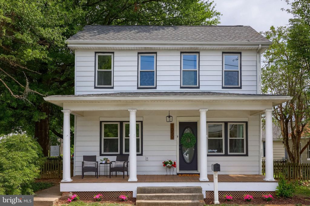 Photo of 1050 SPRUCE ST, COLUMBIA, PA 17512 (MLS # PALA2038524)