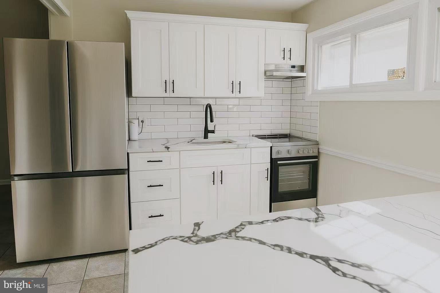 GOLDENRIDGE - Residential Lease