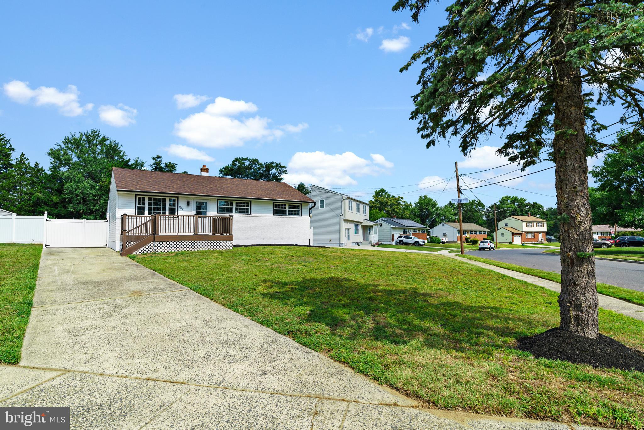 205 S GARDEN BOULEVARD