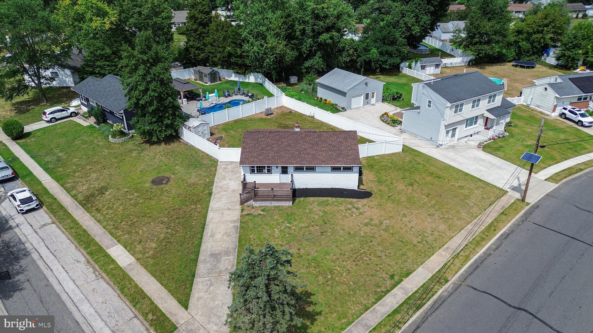 205 S GARDEN BOULEVARD