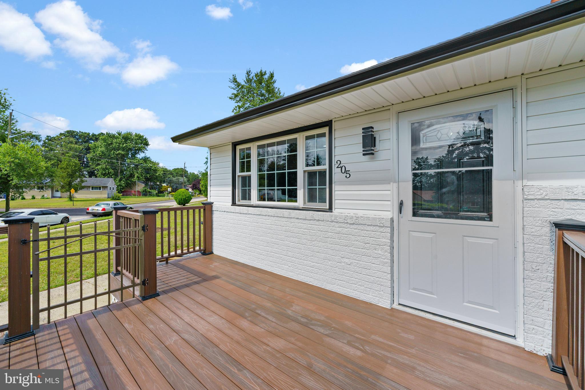 205 S GARDEN BOULEVARD