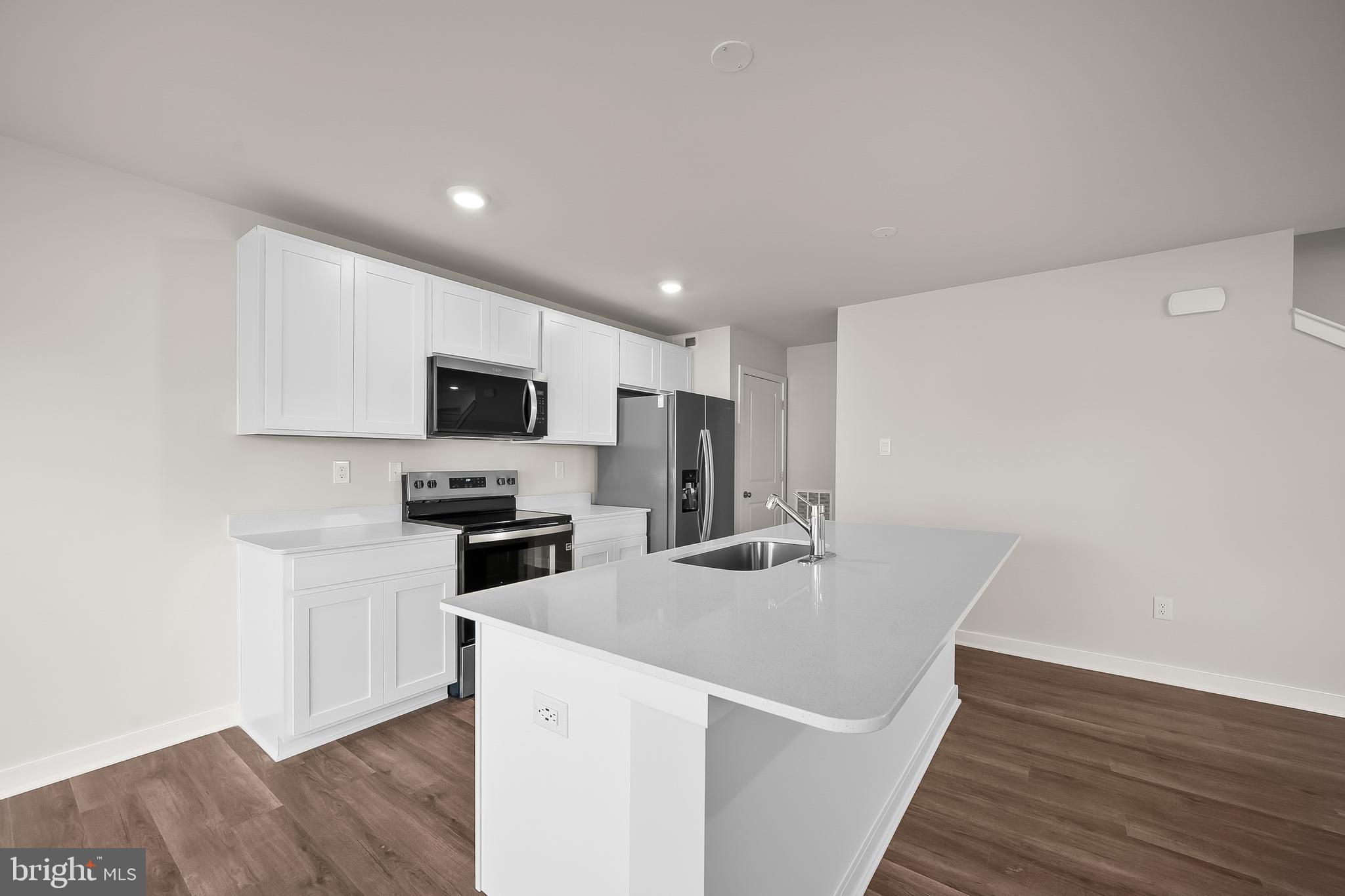 RIVERPOINTE - Residential