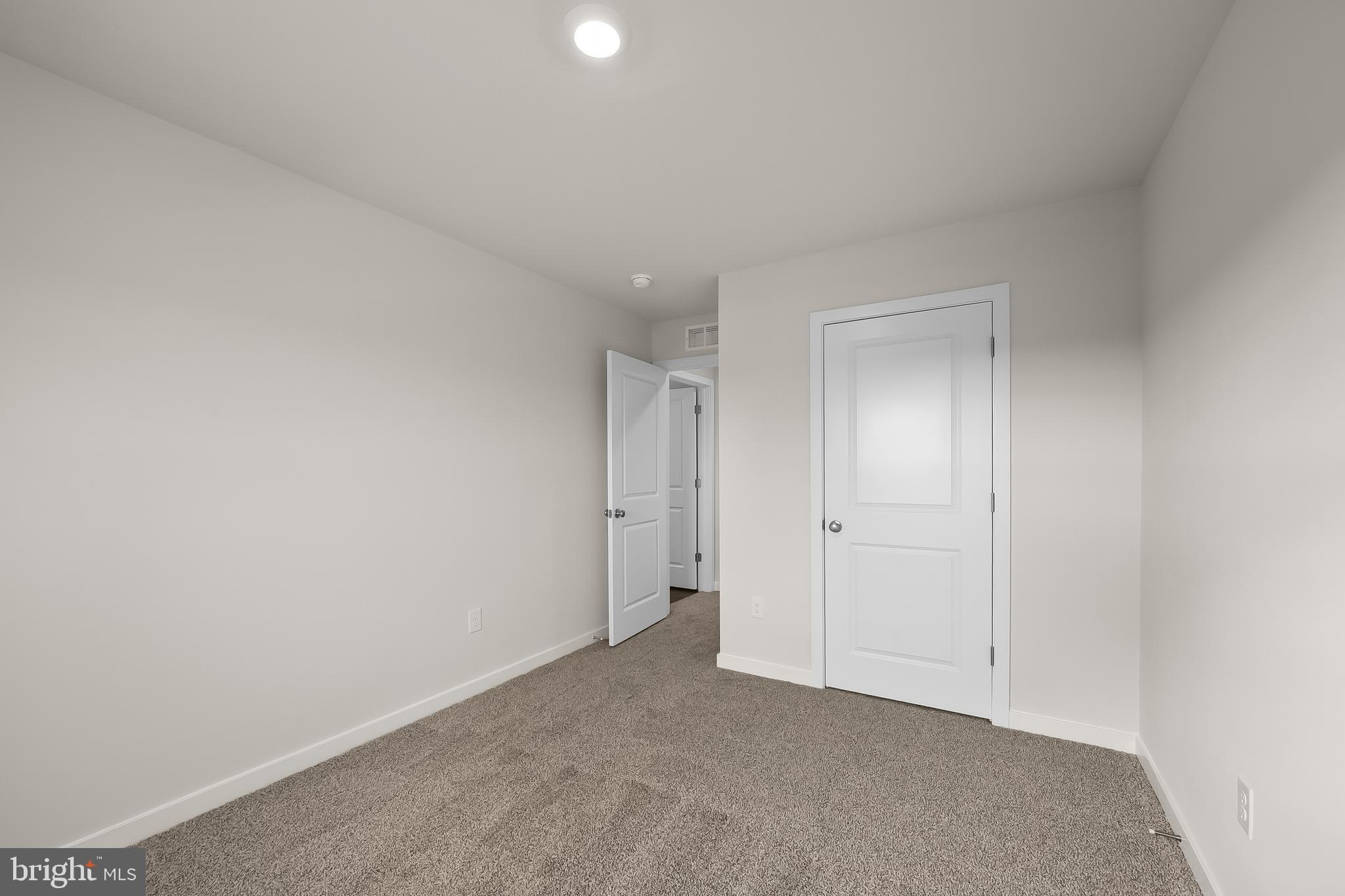 RIVERPOINTE - Residential