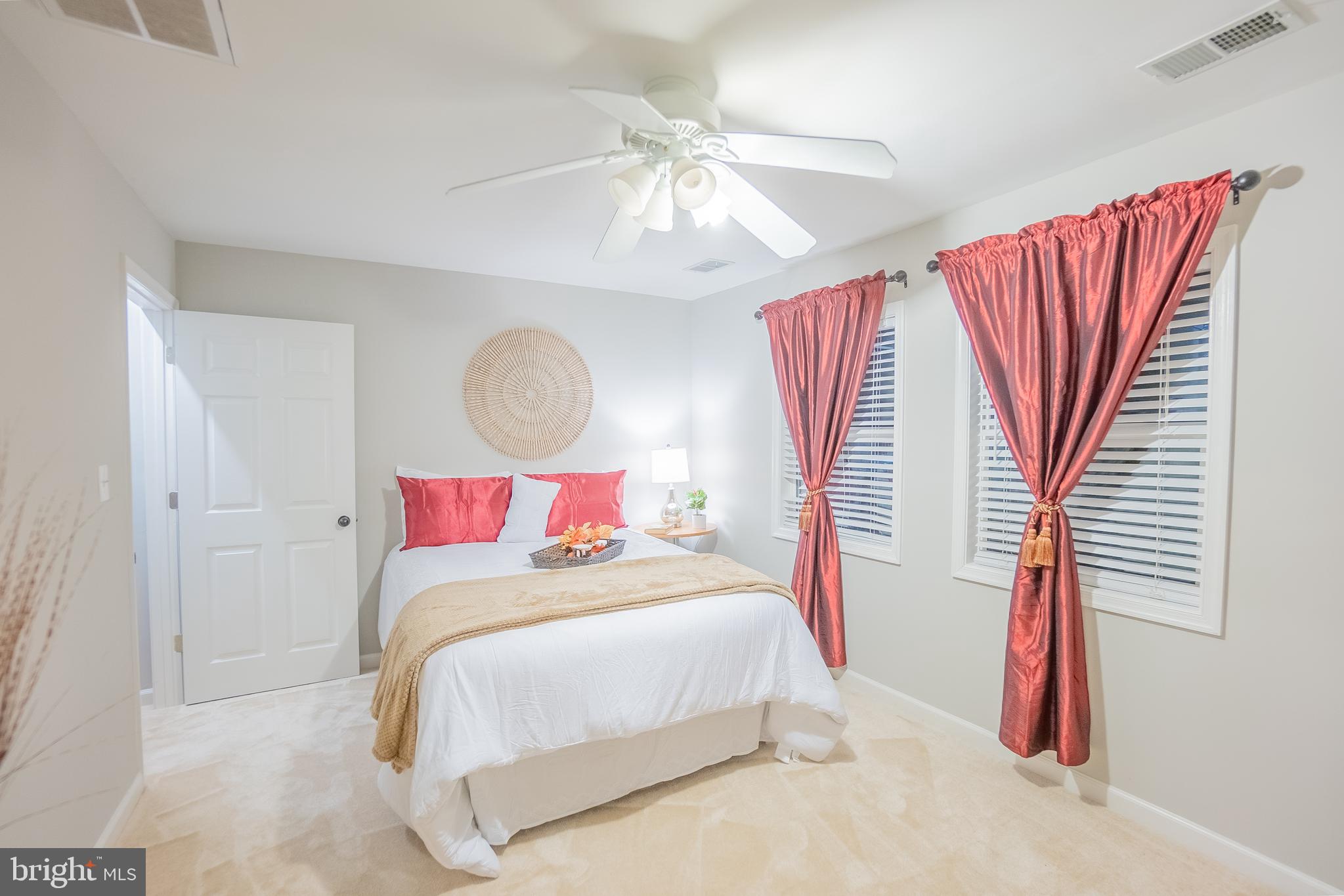 YORKSHIRE VILLAGE - Residential