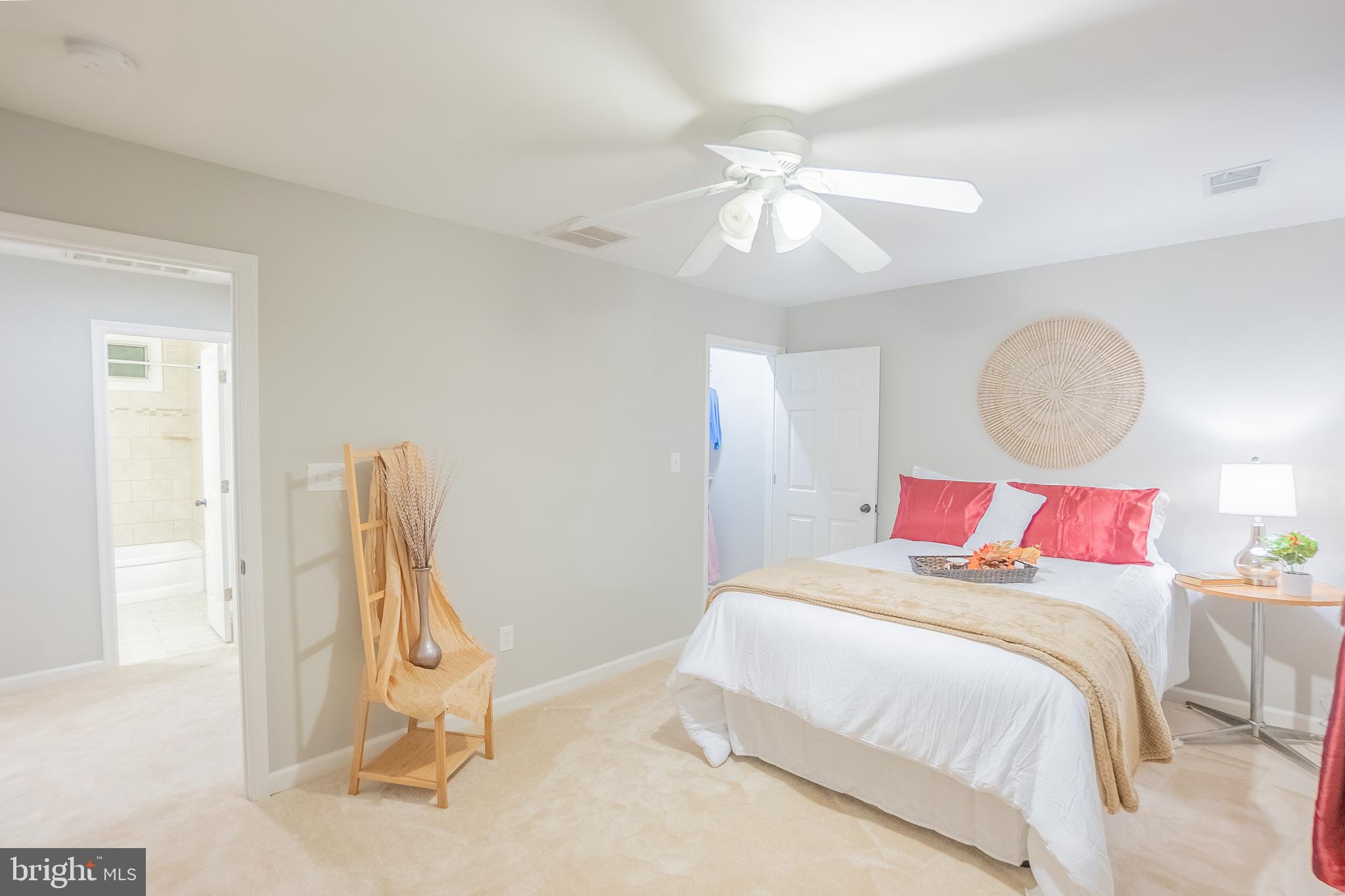 YORKSHIRE VILLAGE - Residential