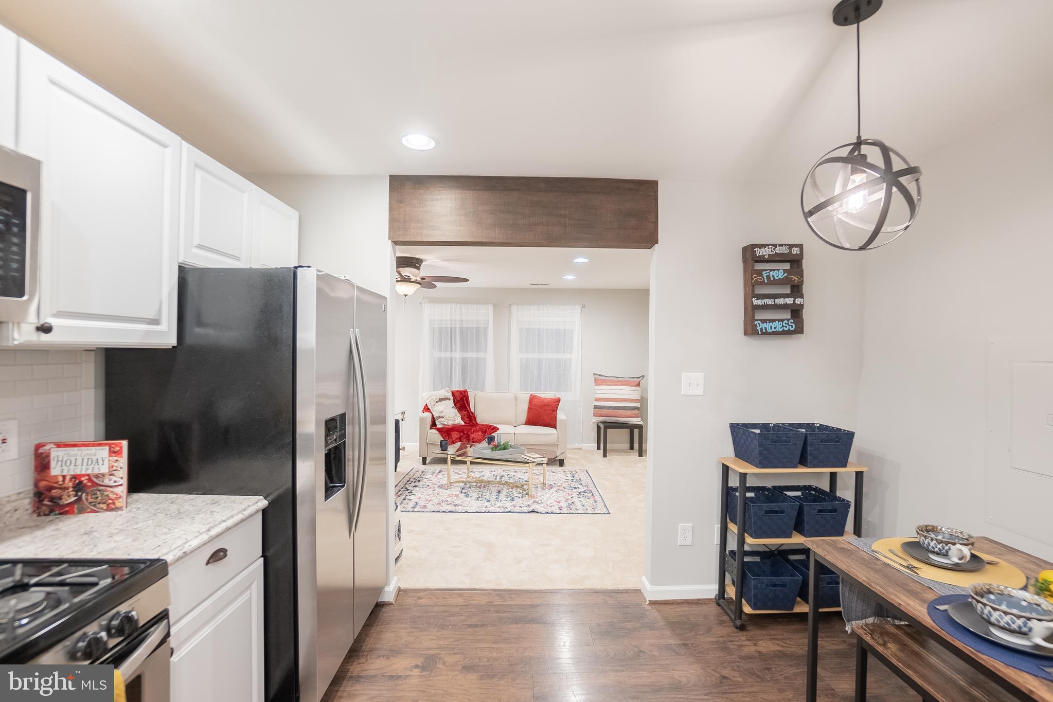 YORKSHIRE VILLAGE - Residential