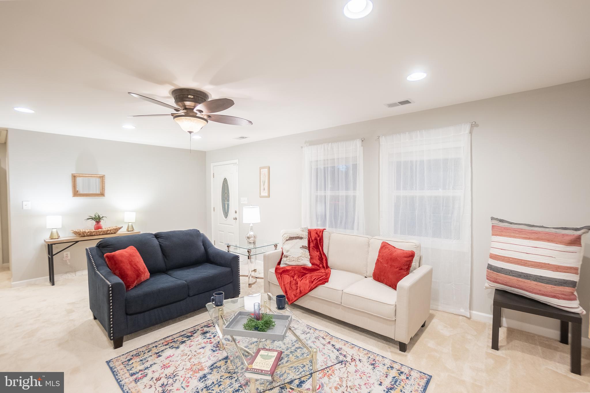 YORKSHIRE VILLAGE - Residential