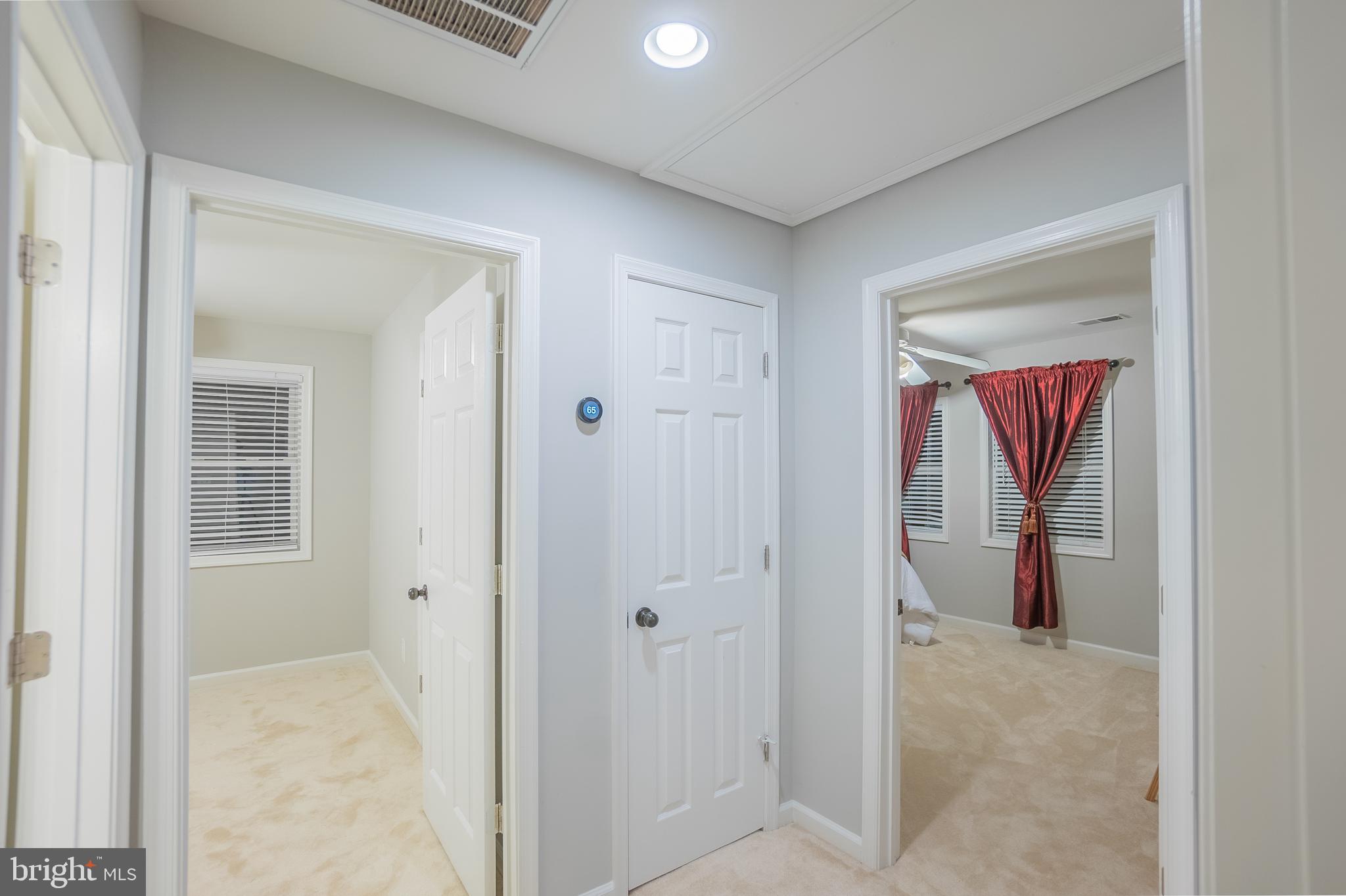 YORKSHIRE VILLAGE - Residential