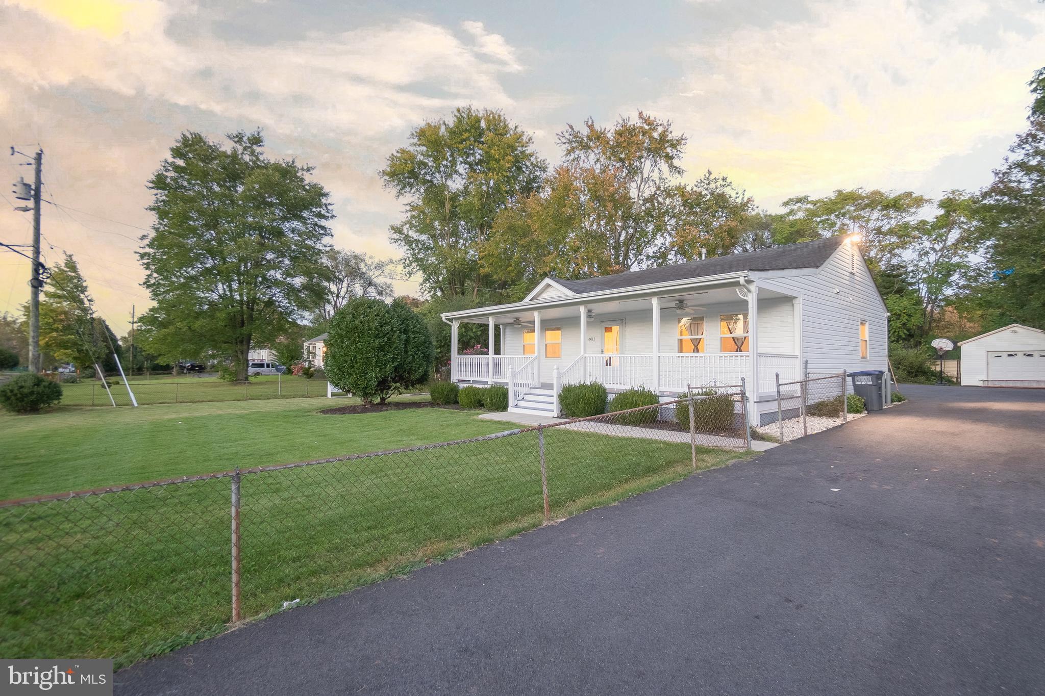 YORKSHIRE VILLAGE - Residential