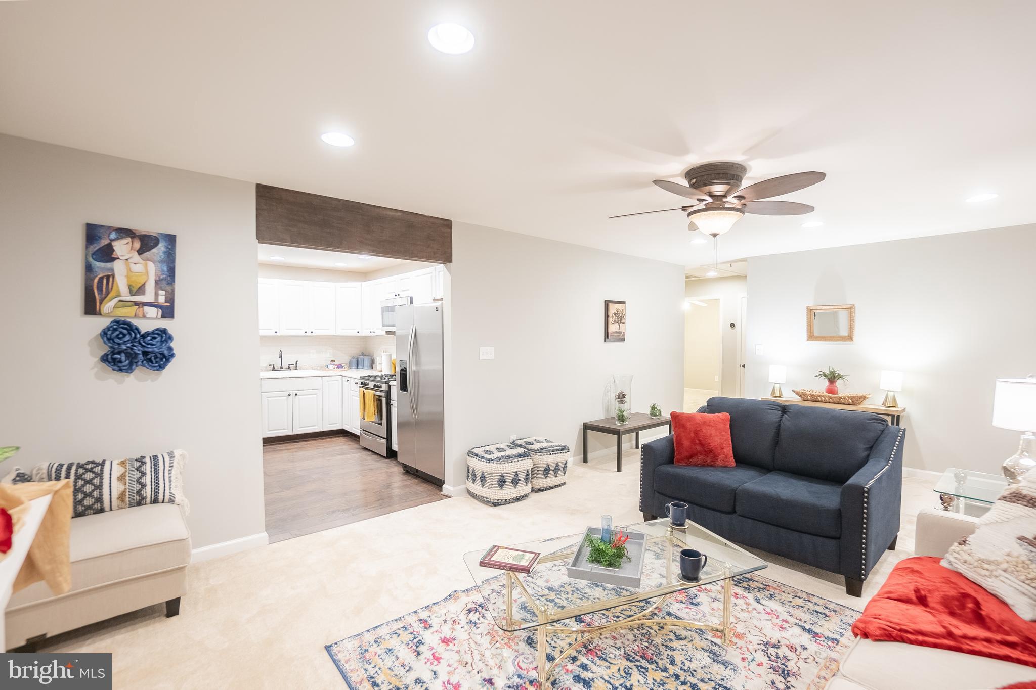 YORKSHIRE VILLAGE - Residential