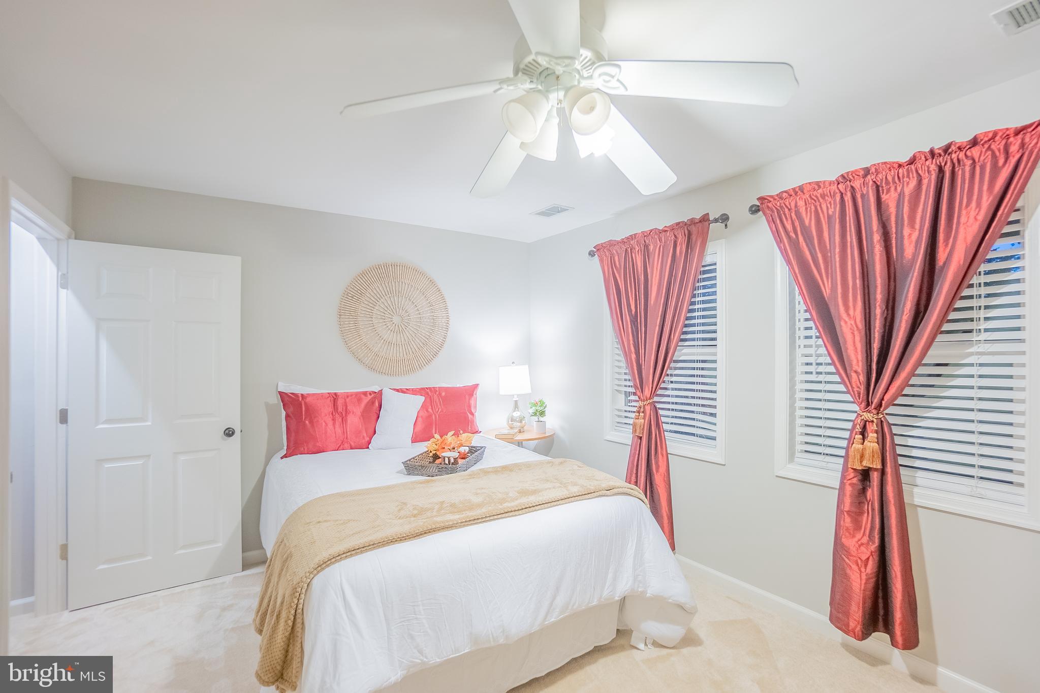 YORKSHIRE VILLAGE - Residential