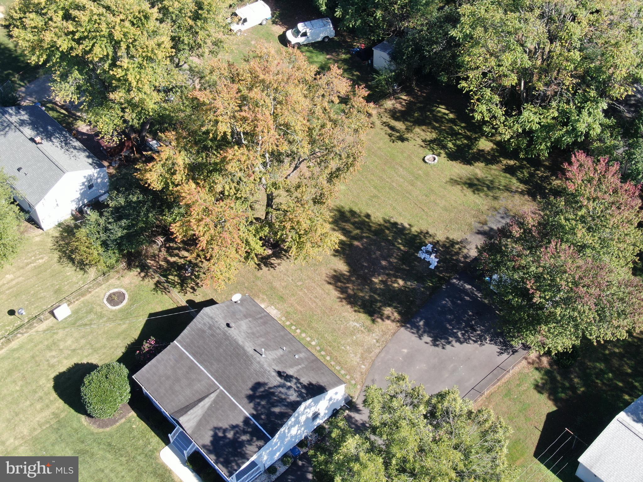 YORKSHIRE VILLAGE - Residential