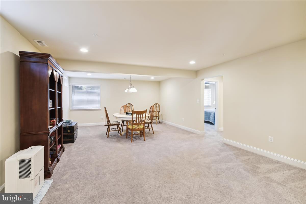 HOLLY RIDGE - Residential