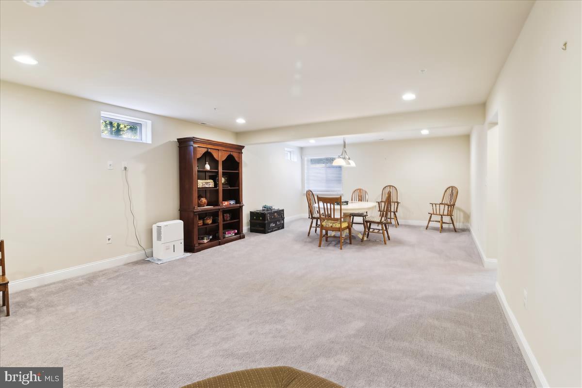 HOLLY RIDGE - Residential