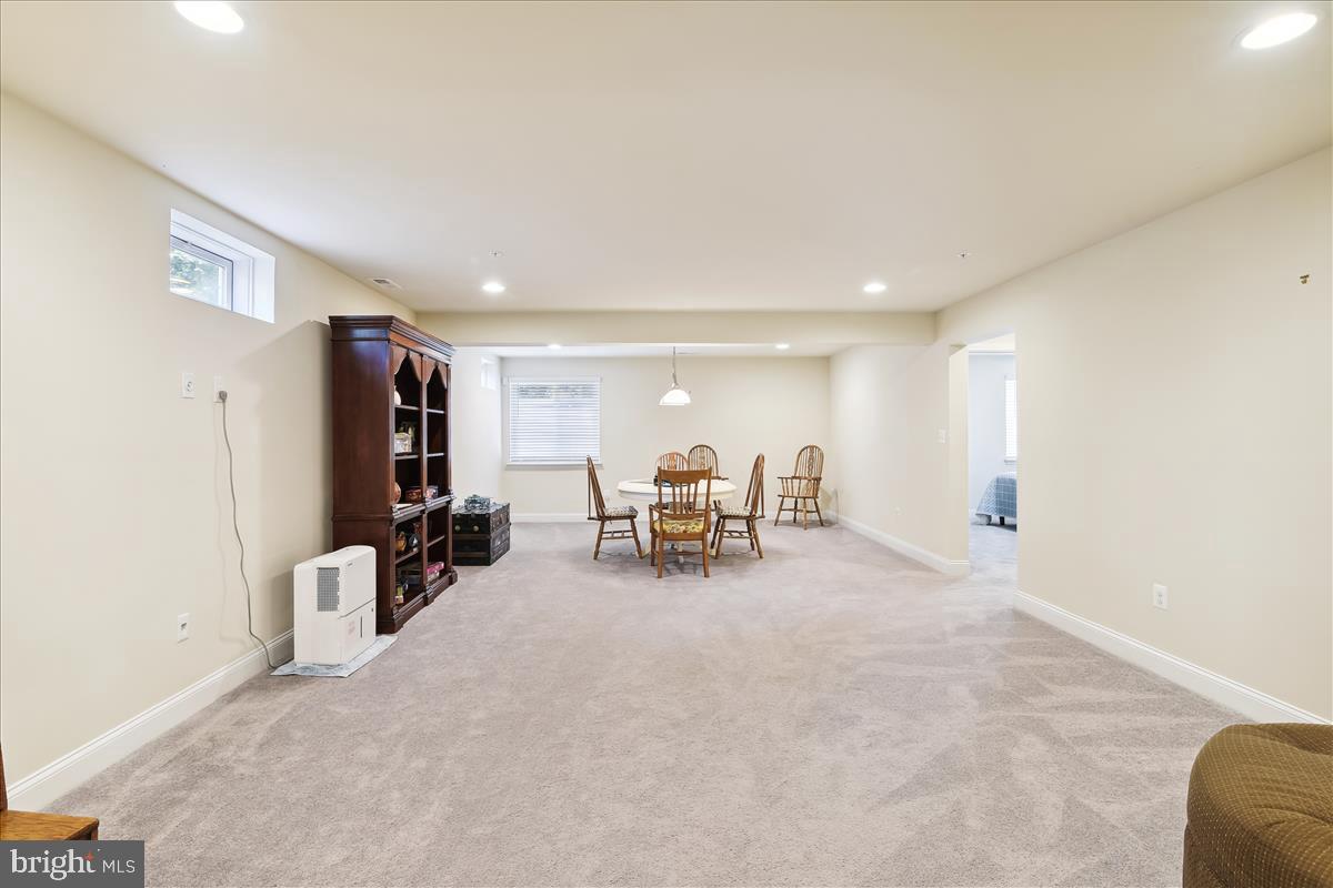 HOLLY RIDGE - Residential