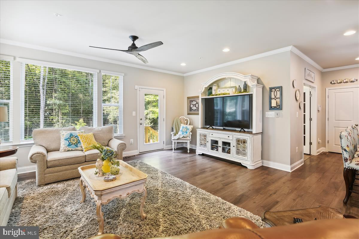 HOLLY RIDGE - Residential