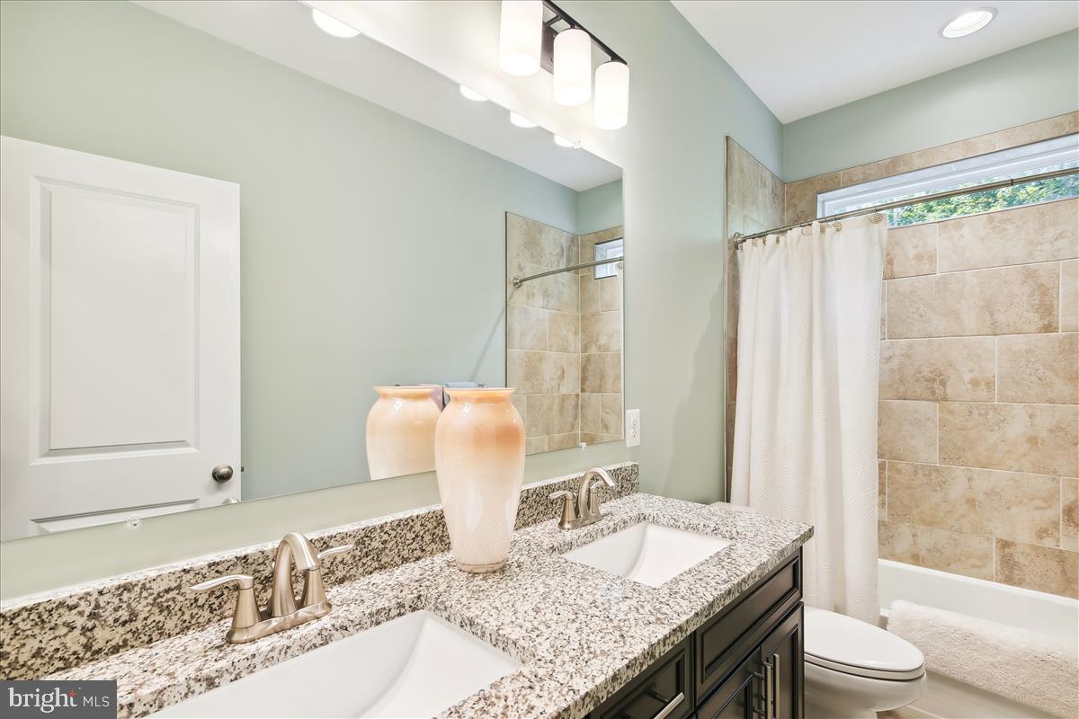 HOLLY RIDGE - Residential