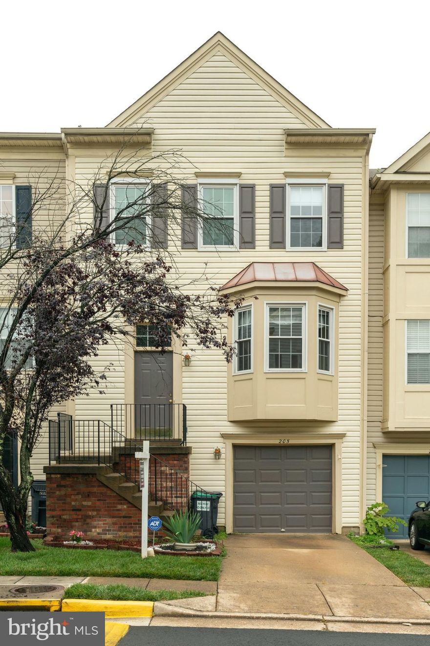 Welcome Home to Park Cove. This adorable townhome won t last long. The townhome boasts beautiful low maintenance hardwood floors that flow throughout the entire main living level. The kitchen features updated granite countertops, beautiful wood cabinets, sleek black appliances and tile floor - plus an eat in breakfast nook. The 2 level Master bedroom won t disappoint- it has its own loft space with two beautiful sky lights. The adjoining master bath features double vanities with a separate shower and tub. The walk out basement is perfect for an office, entertaining guests, or a fun game night. The fenced backyard allows for ample entertaining space. The HOA includes front yard maintenance and community pool access. You can t beat the location with Stafford marketplace shopping center close by. It s a commuters dream with close access to 3 Stafford commuter lots as well as the VRE and convenient to I-95. Don t miss it!!