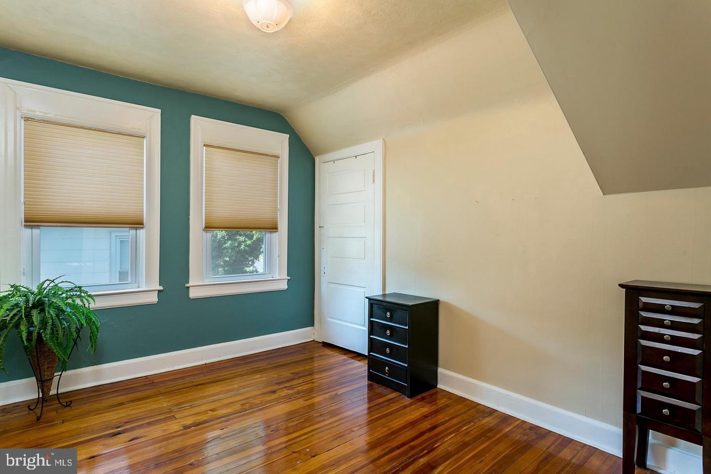 HOWARD PARK - Residential