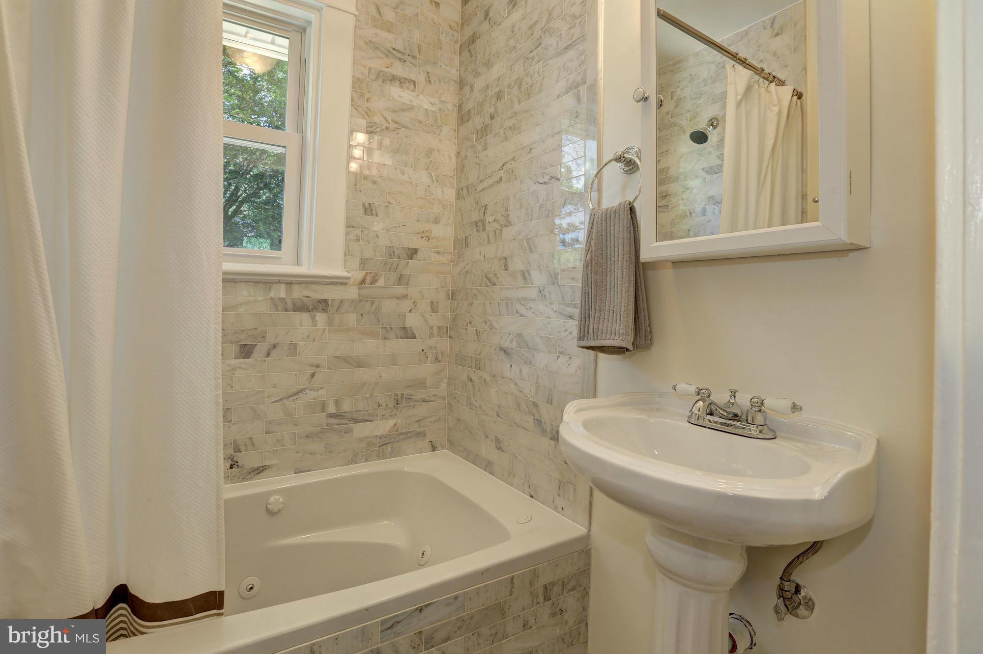 NORWOOD HEIGHTS - Residential