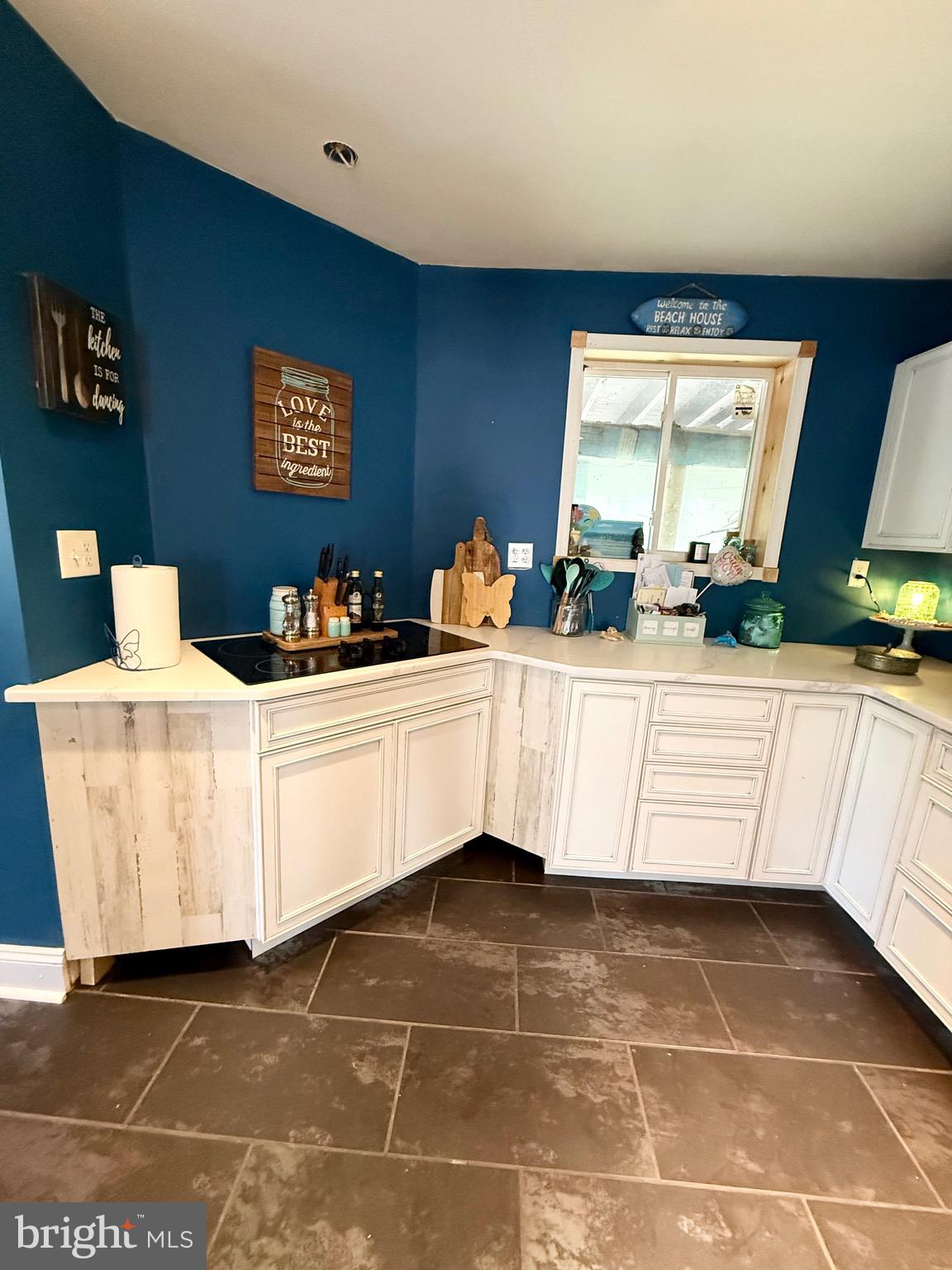 OLIVER BEACH - Residential