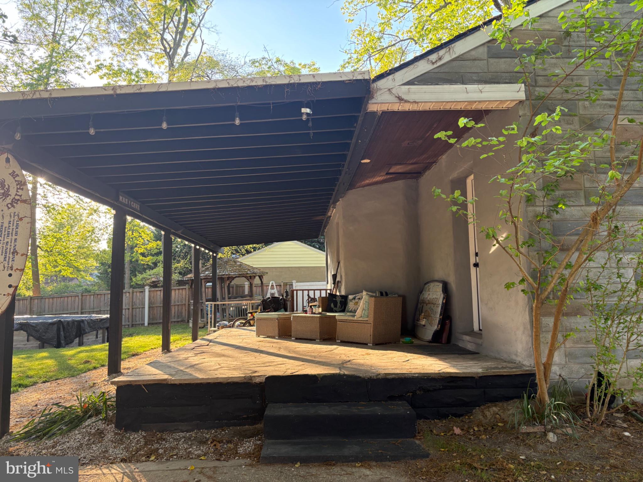 OLIVER BEACH - Residential