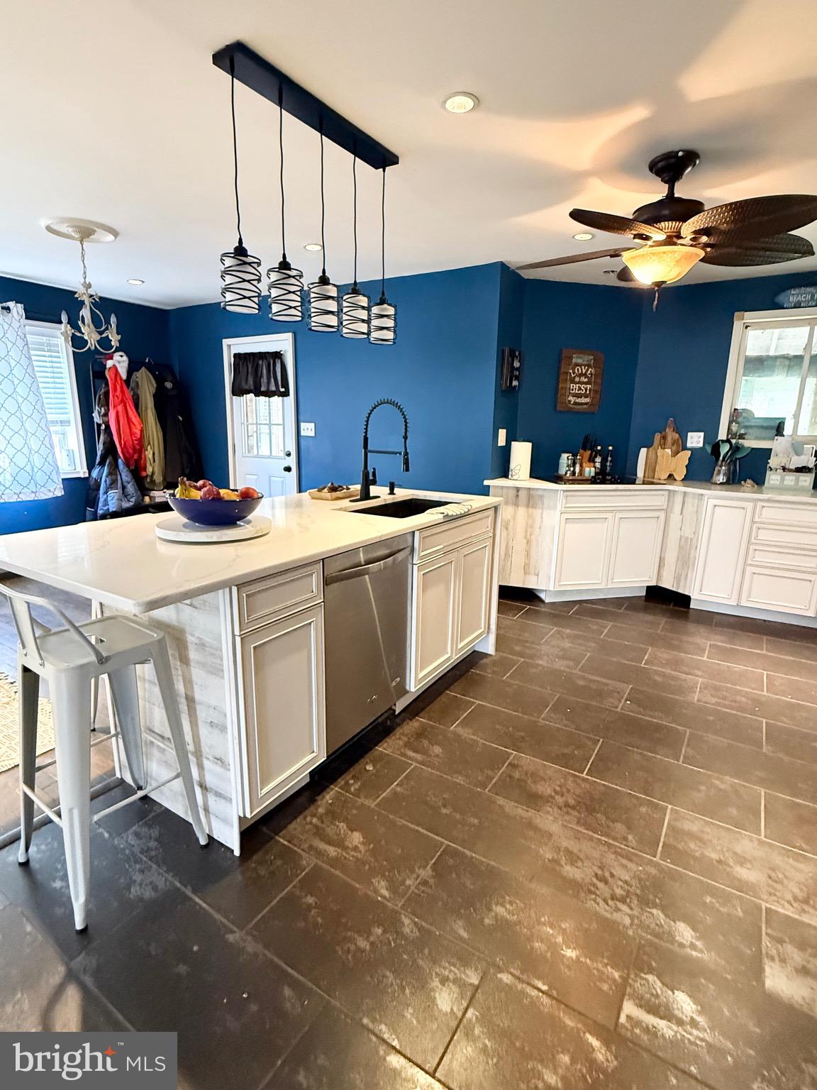 OLIVER BEACH - Residential