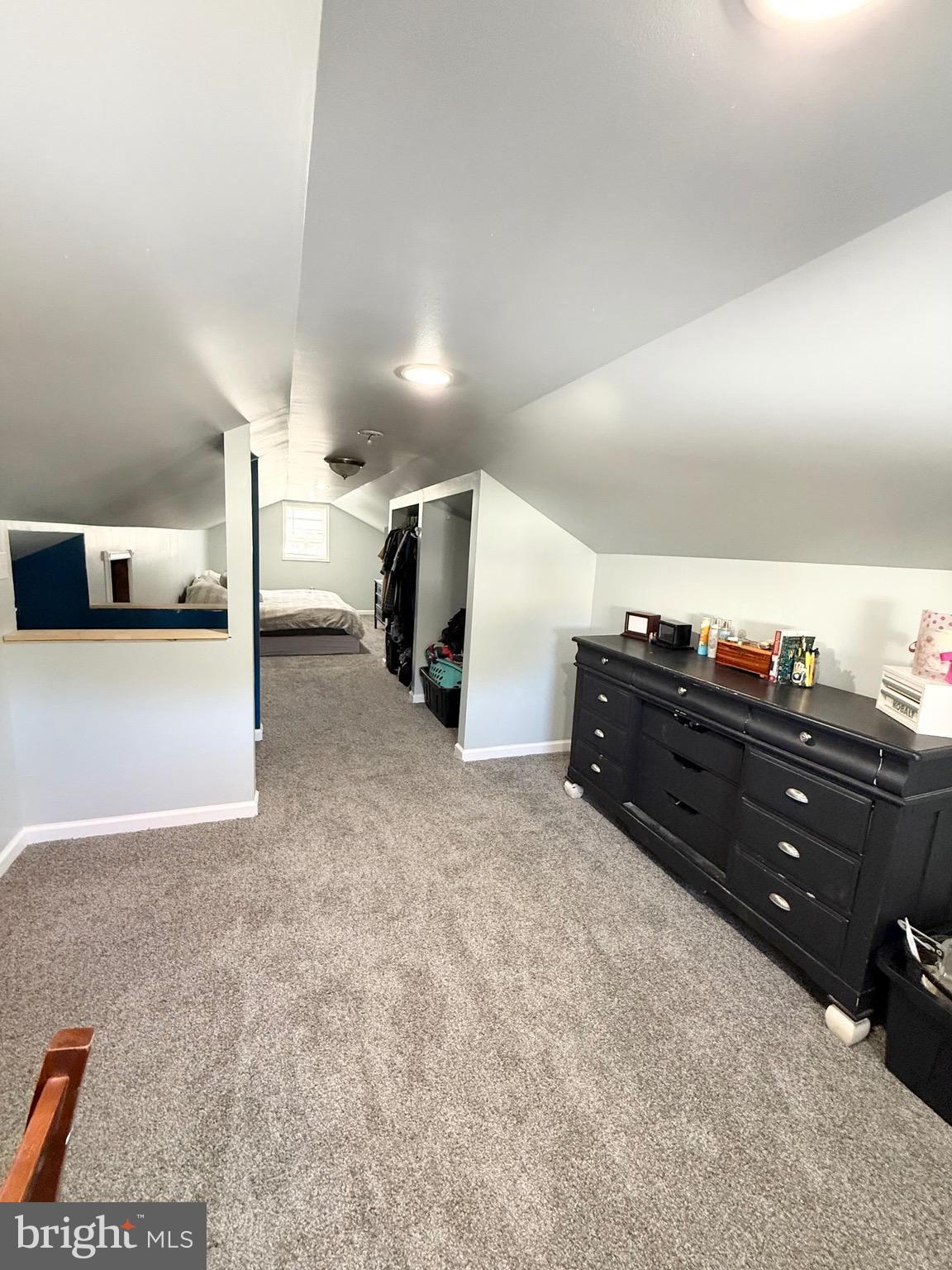 OLIVER BEACH - Residential