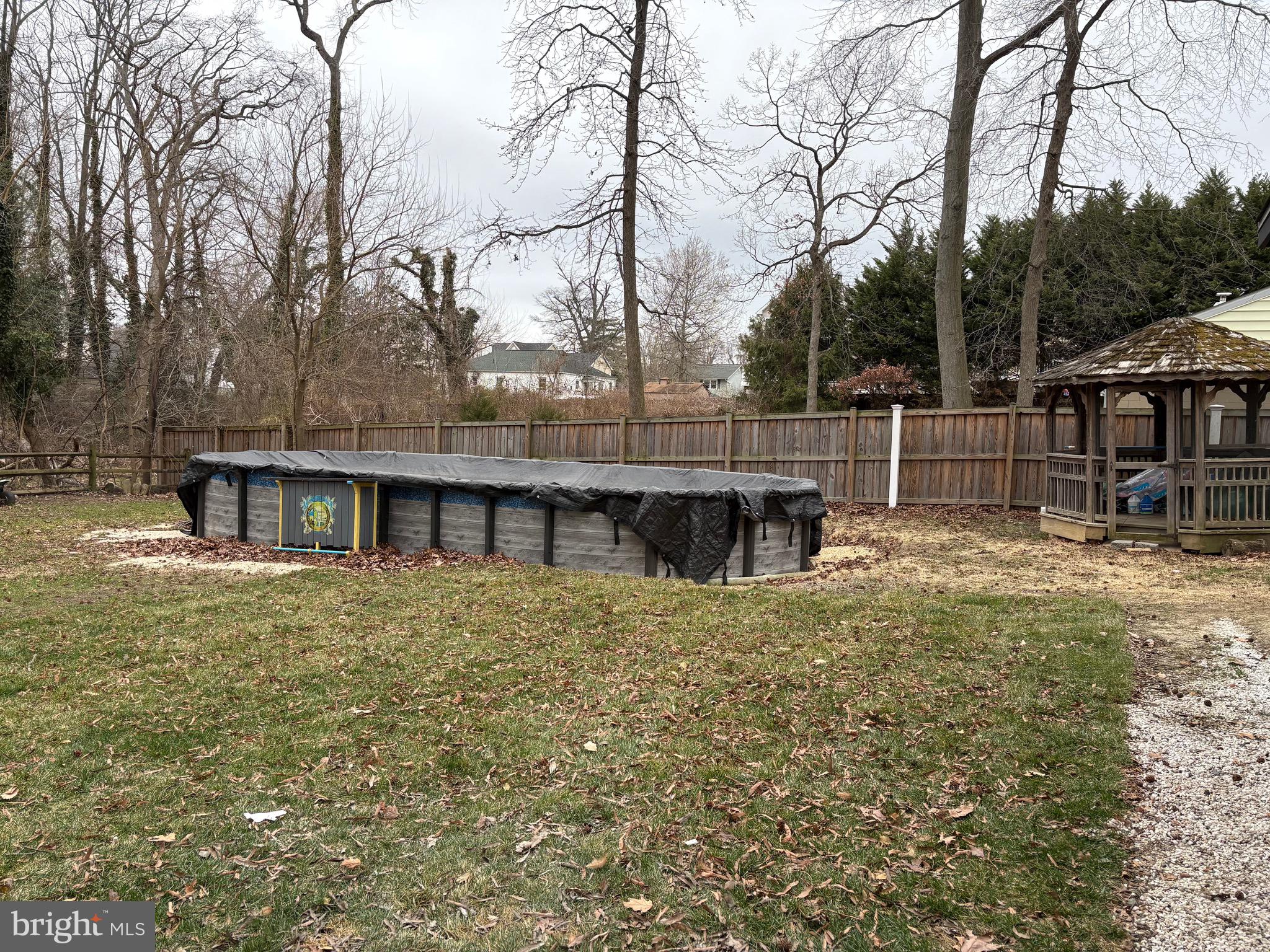 OLIVER BEACH - Residential