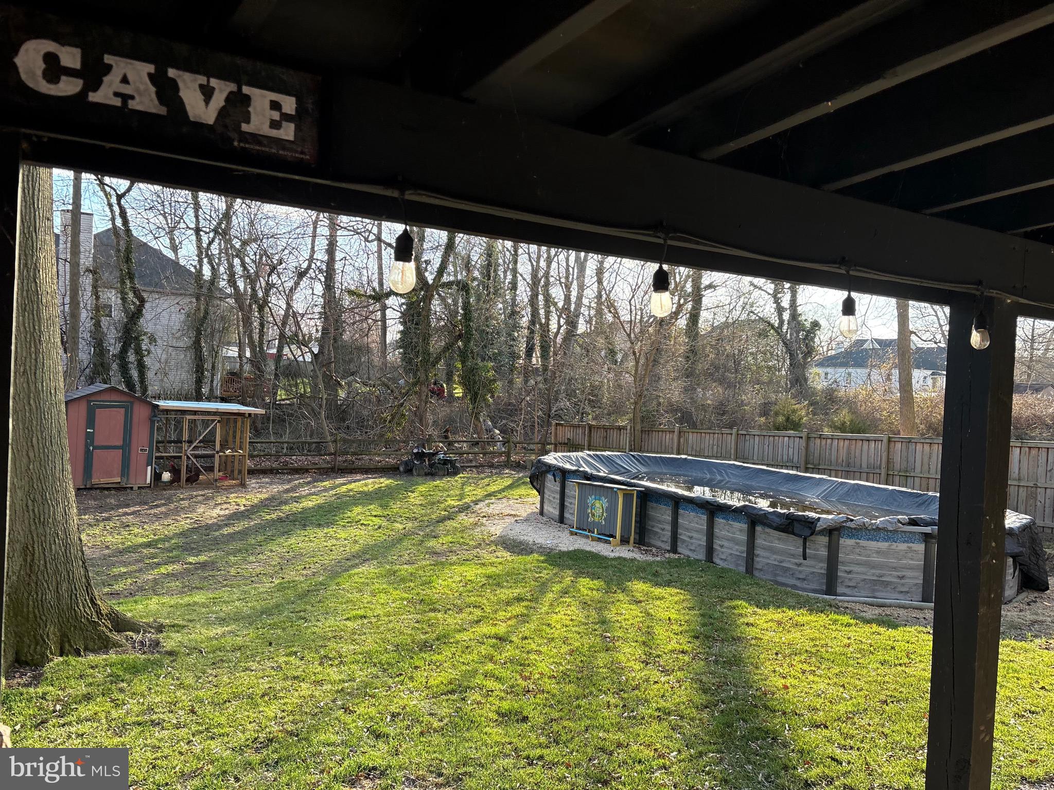 OLIVER BEACH - Residential