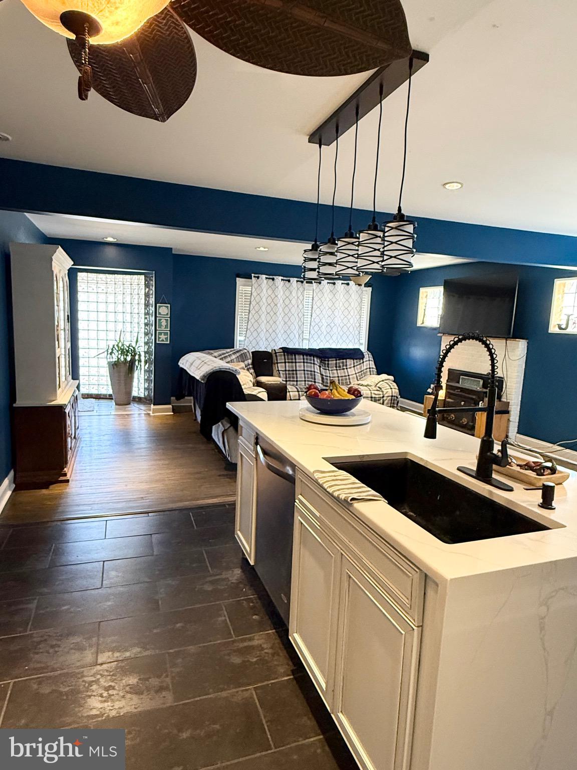 OLIVER BEACH - Residential