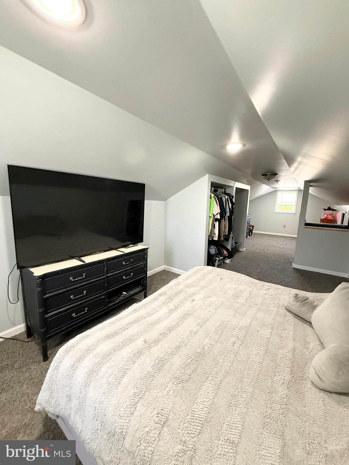 OLIVER BEACH - Residential