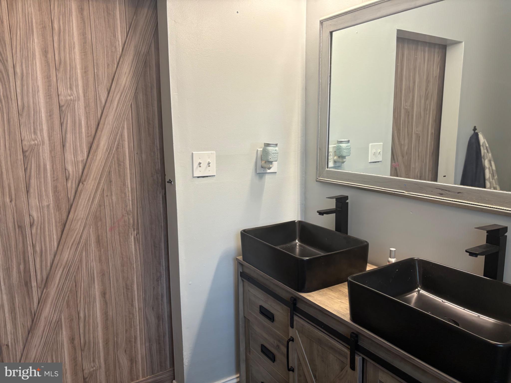 OLIVER BEACH - Residential