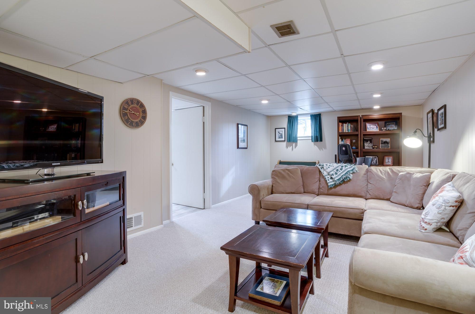 ORANGE HUNT ESTATES - Residential