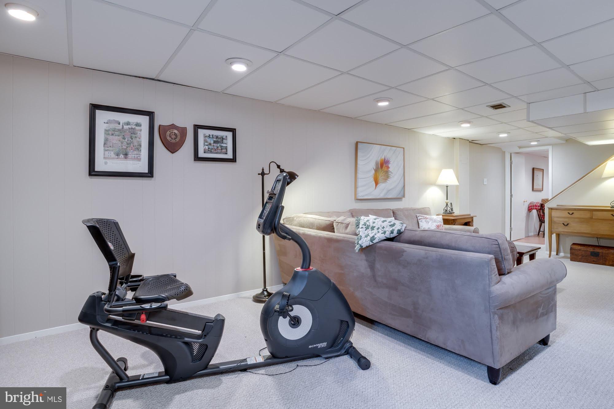 ORANGE HUNT ESTATES - Residential