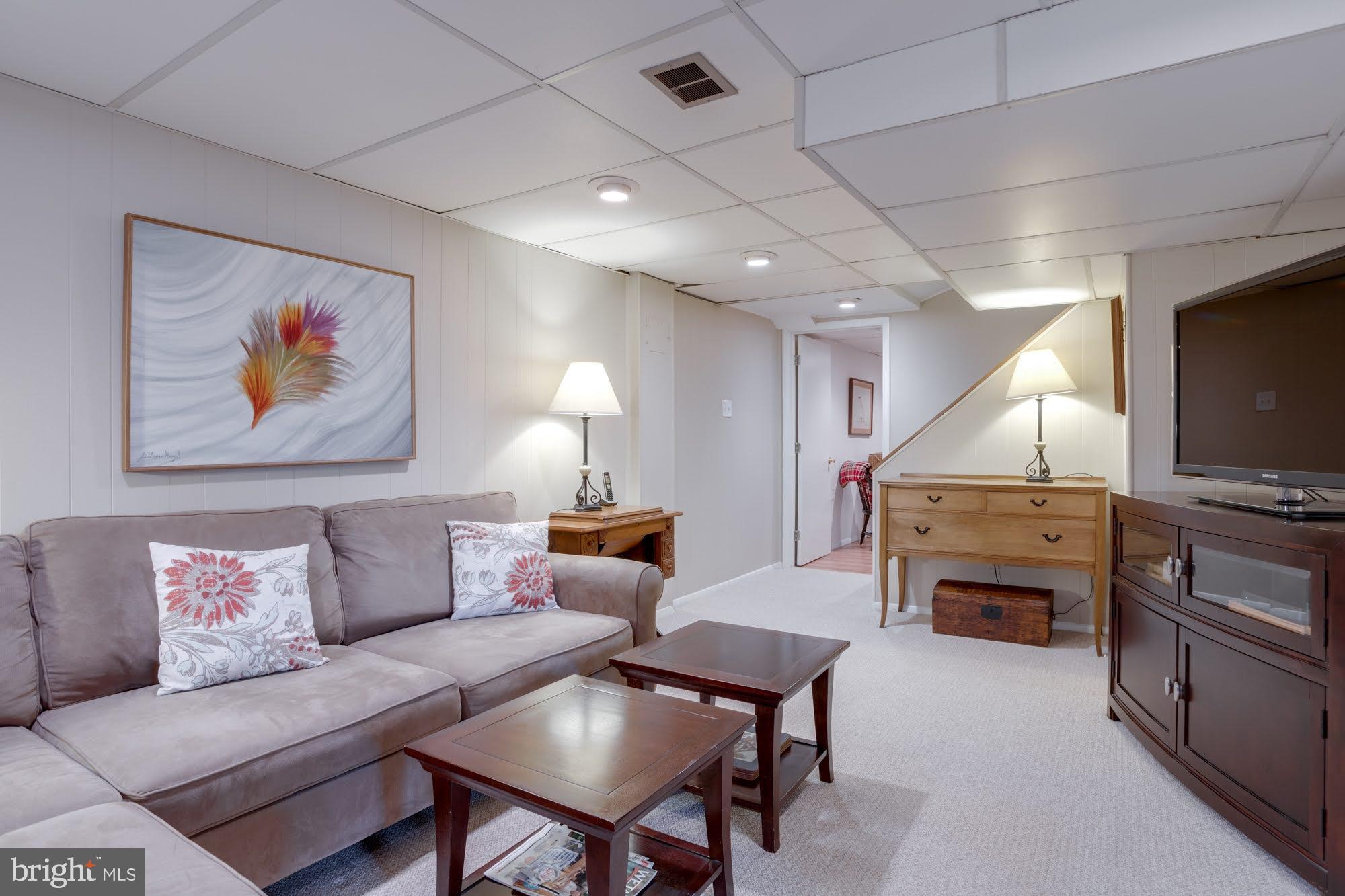 ORANGE HUNT ESTATES - Residential