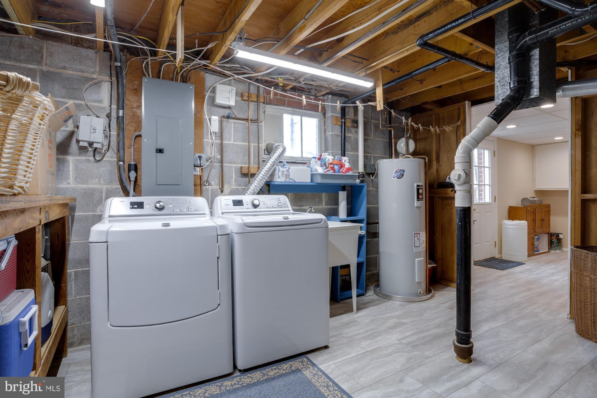 ORANGE HUNT ESTATES - Residential