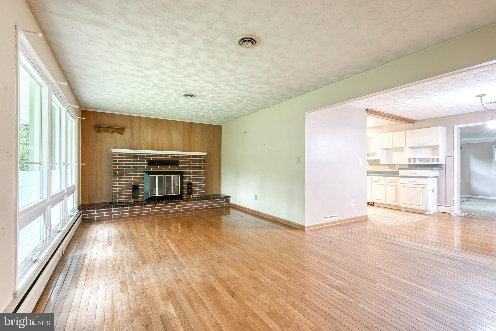 407 STATELY DRIVE