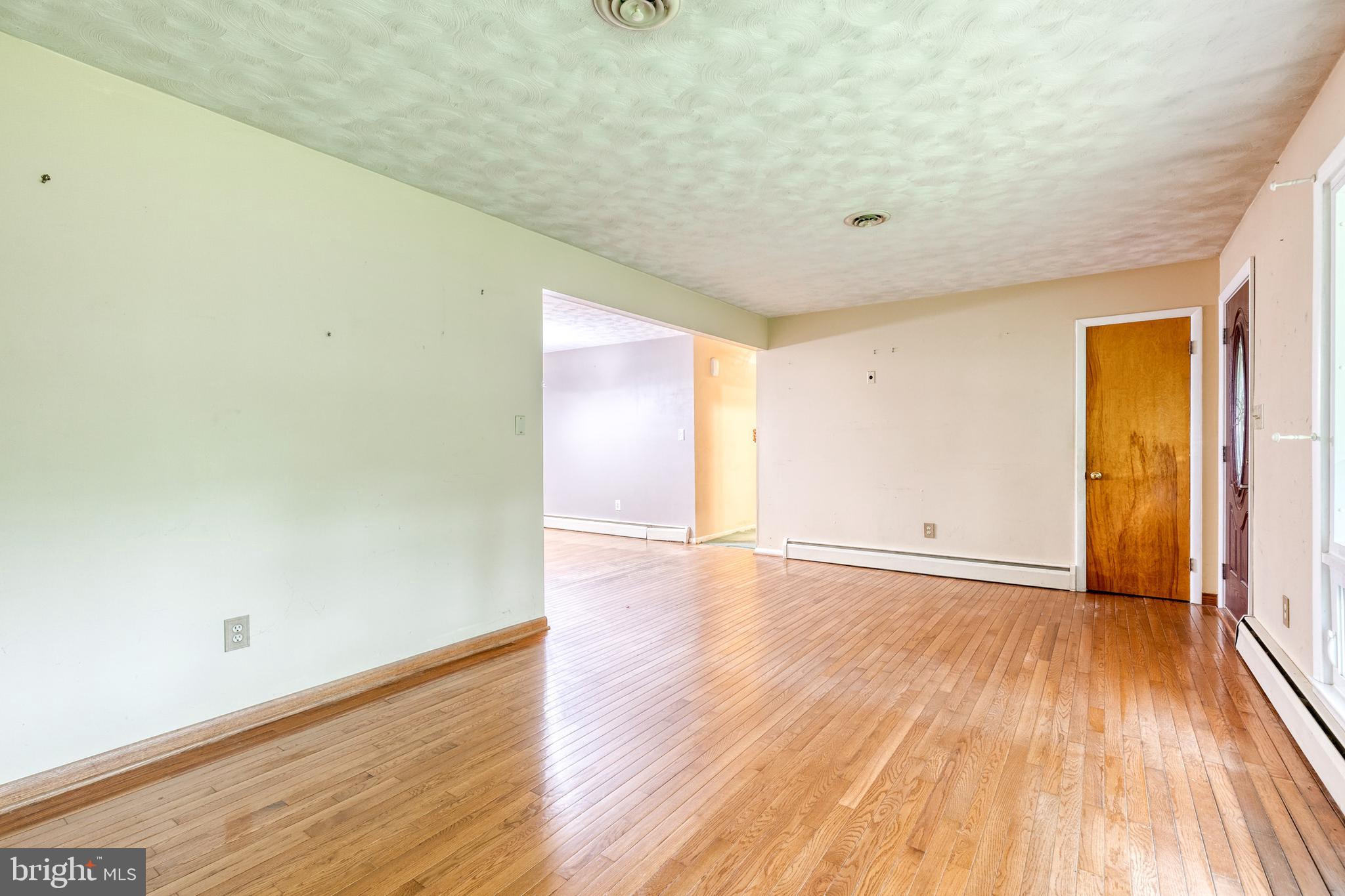 SYLVAN VIEW ON MAGOTHY - Residential