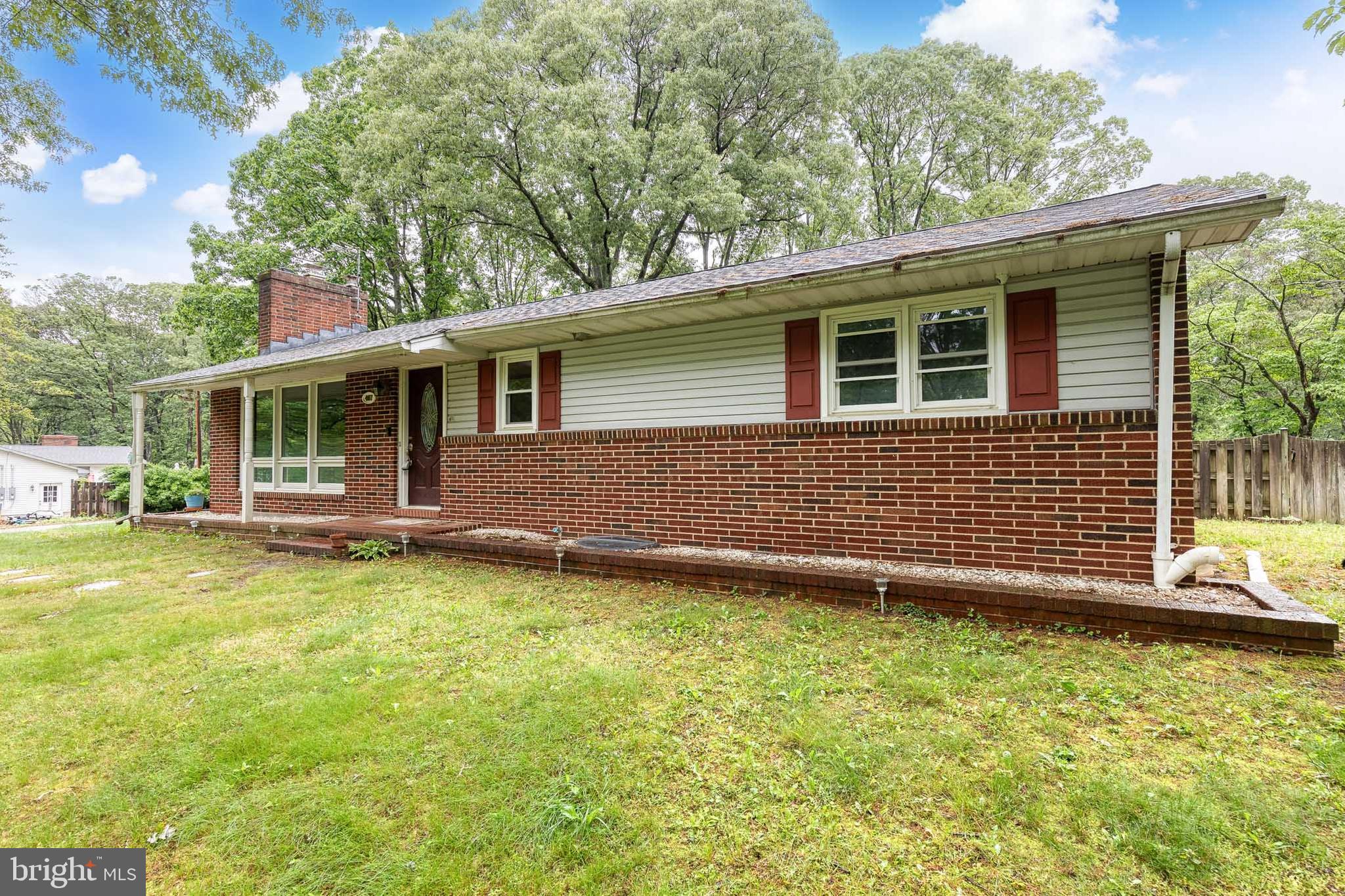 407 STATELY DRIVE