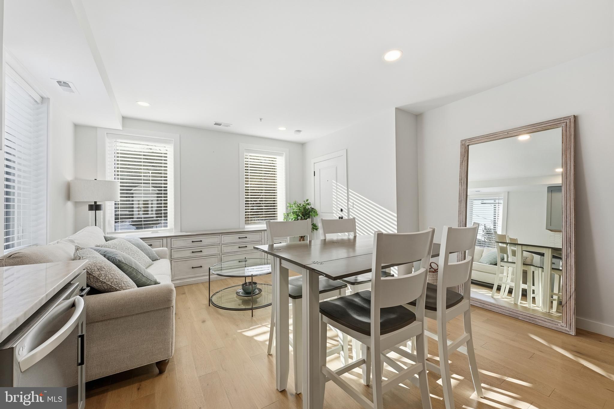 4001 7TH STREET NE 4