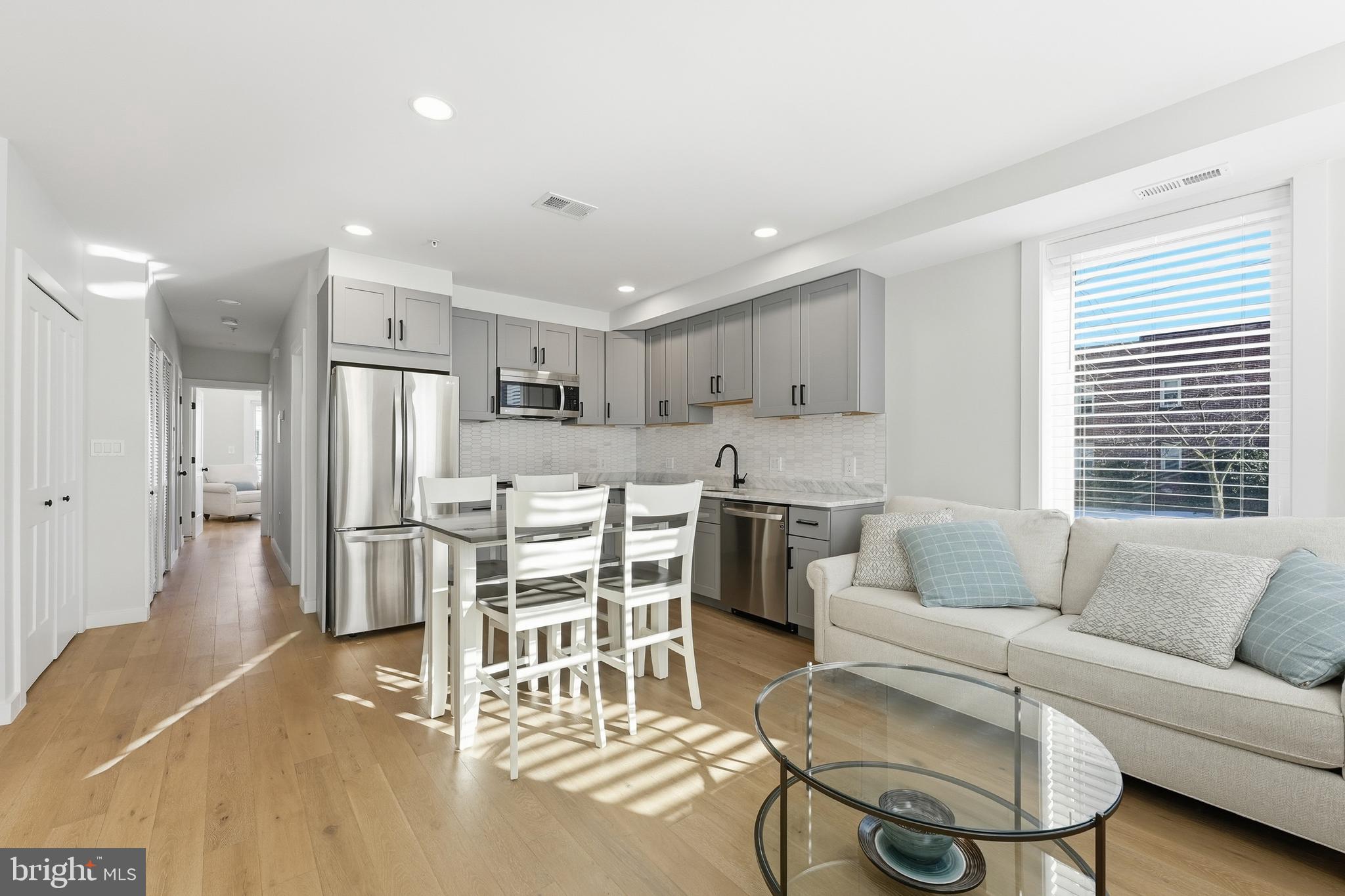 4001 7TH STREET NE 4