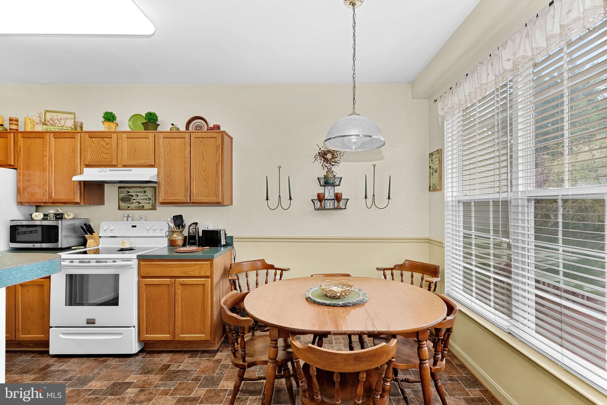 VILLAGES AT ROUND HILL - Residential