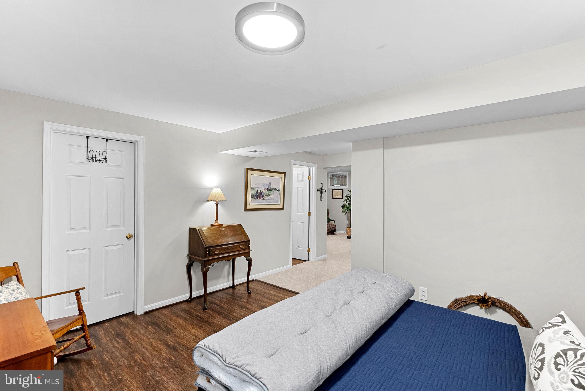 VILLAGES AT ROUND HILL - Residential