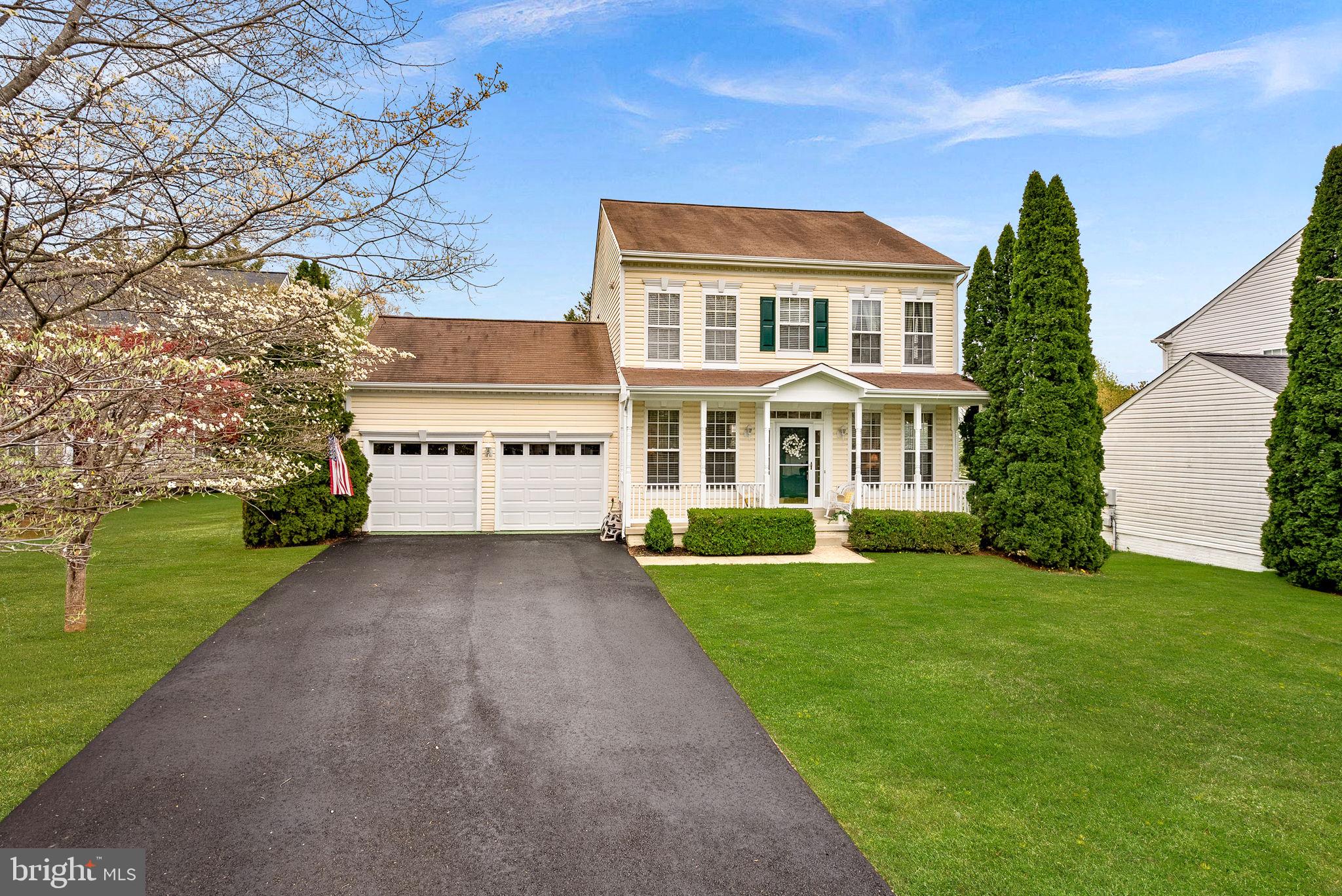 VILLAGES AT ROUND HILL - Residential